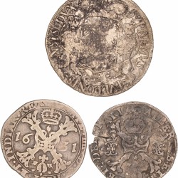 Lot (3) Halve patagon (x 2) en Dukaton (x 1) (Luik). 17e eeuw. Gemiddeld Fraai.
