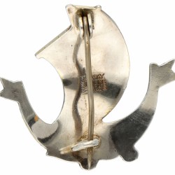 Zilveren Aksel Holmsen 'Viking Ship' broche met witte en blauwe guilloche emaille - 925/1000.