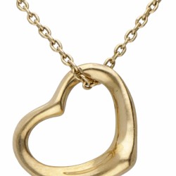 Elsa Peretti voor Tiffany & Co. 18 kt. geelgouden 'Open Heart' collier met hanger.