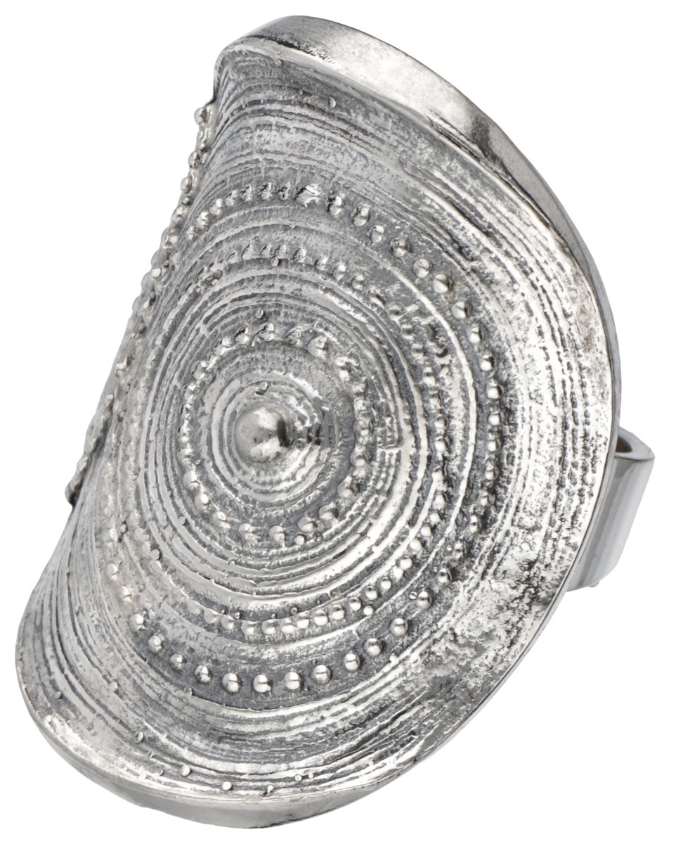 Jorma Laine voor Turun Hopea zilveren 'Chic' ring - 830/1000.