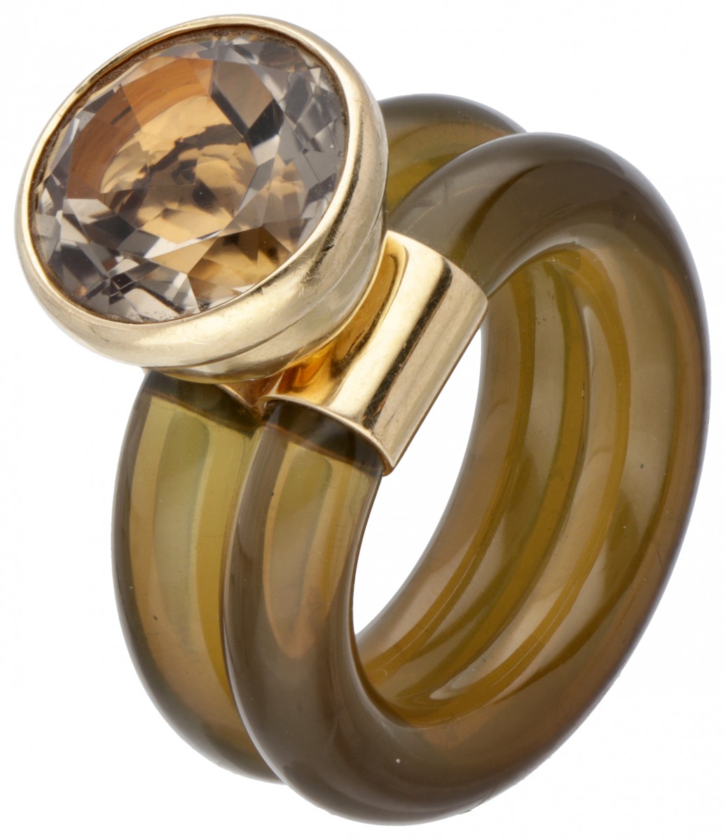 18 kt. Geelgouden solitair ring vervaardigd uit groene silicoon bezet met ca. 4.78 ct. citrien.