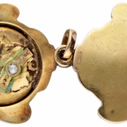 14 kt. Geelgouden art nouveau medaillon hanger bezet met ca. 0.09 ct. diamant.