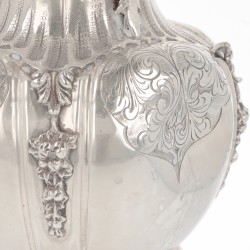 Pronkvaas zilver.