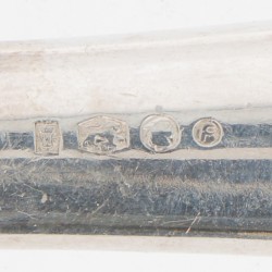 (12) delige set ontbijtmessen zilver.
