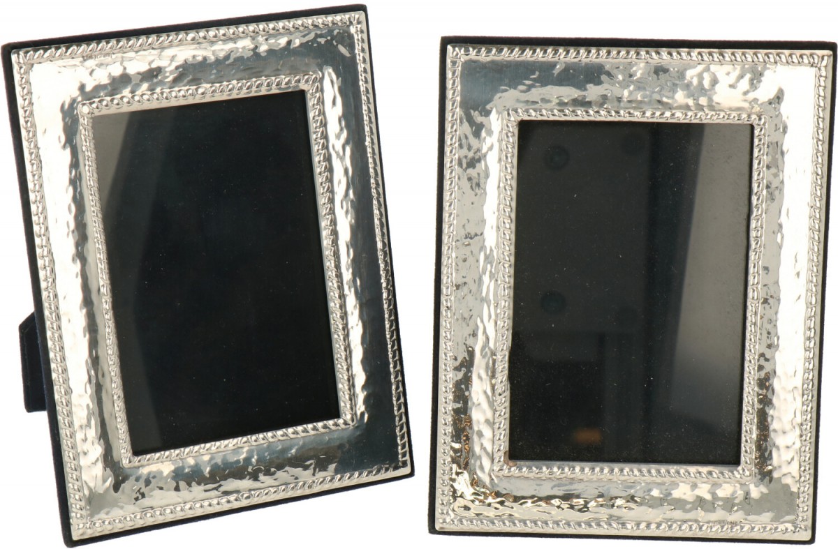 (2) Delig lot fotolijsten zilver.