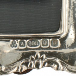 (2) Delig set fotolijsten zilver.