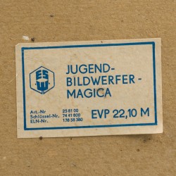 Een bakelieten toverlantaarn "Jugend Bildwerfer-Magica" EVP 22,10 mm.