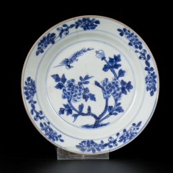 Een lot van (3) porseleinen roombordjes met floraal decor, China, 18e eeuw.