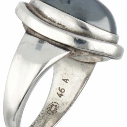 Harald Nielsen voor Georg Jensen no.46A zilveren ring bezet met hematiet - 925/1000.