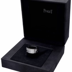 18 kt. Witgouden Piaget 'Possession' beweegbare bandring bezet met ca. 0.04 ct. diamant.