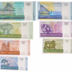 Madagascar. 500/1000/2500/5000/10000/25000/50000 Francs. Banknote. Type 2004. - Very fine – UNC.