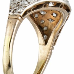BWG 9 kt. Geelgouden art deco ring bezet met 0.60 ct. diamant in een platina zetting.