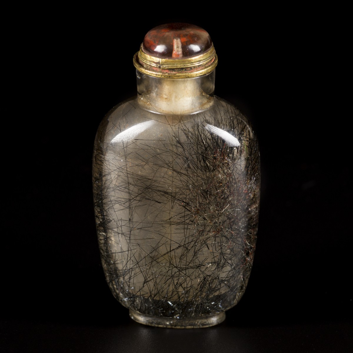 Een snuff bottle, Haar Kristal, China, 19e eeuw.