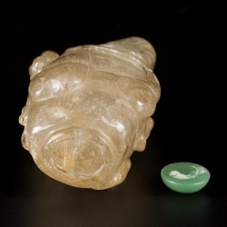 Een bergkristallen snuff bottle gedecoreerd met kalebas, China, 19e eeuw.
