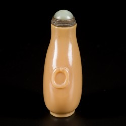 Een bruin glazen snuff bottle, fles model, China, 19e eeuw.