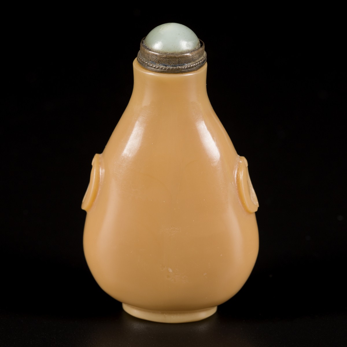 Een bruin glazen snuff bottle, fles model, China, 19e eeuw.