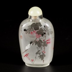 Een lot van (4) glazen snuff bottles met diverse decors, China, 1e helft 20e eeuw.
