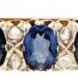 BWG 10 kt. Geelgouden art deco armband bezet met diamant en blauwe steen.