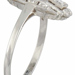 BWG 10 kt. Witgouden art deco prinsessenring bezet met ca. 0.20 ct. diamant.