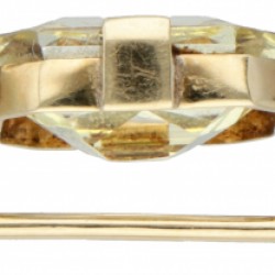 14 kt. Geelgouden art deco broche bezet met ca. 4.02 ct. synthetische gele saffier.