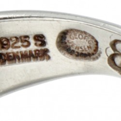 Bent Gabrielsen voor Georg Jensen no.179 zilveren modernistische ring bezet met amethist - 925/1000.