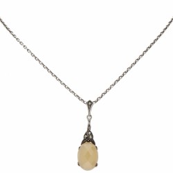 Lot van twee paar 835 zilveren oorbellen en een collier met hanger.