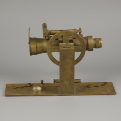 Een landmeetkundig  "Gustav Heyde" bronzen nivelleerinstrument (transit/ theodoliet), Duitsland, eind 19e eeuw.