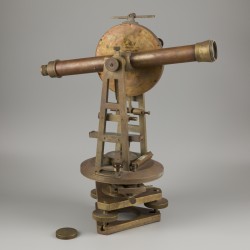 Een bronzen "F.W. Breithaupt & Sohn" landmeetkundig nivelleerinstrument (transit/ theodoliet) met kompas, Duitsland, eind 19e eeuw.