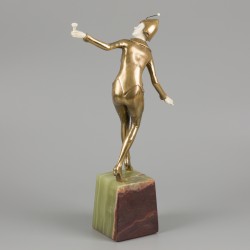 Johann Philipp Ferdinand Preiss (Duitsland, 1882-1943), Een 'chryselephantine' sculptuur getiteld 'Champagne Danseres', ca. 1925.