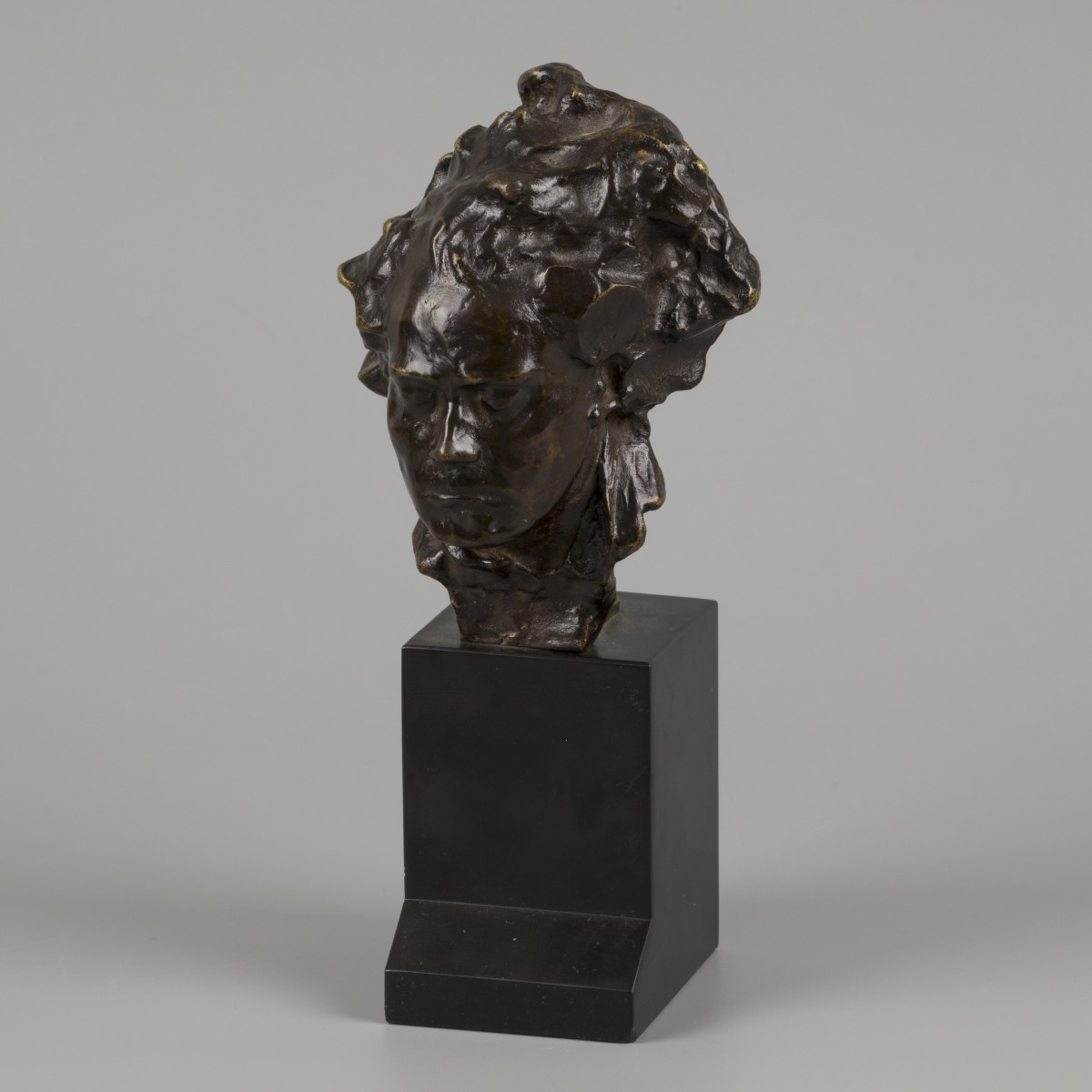 Alfredo Pina (1889 - 1966), Een bronzen buste van Beethoven, Frankrijk, 1914.