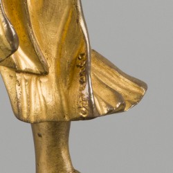 Georges Omerth (1895 - 1925), Een bronzen 'chryselephantine' figuur voorstellende een danseres die cimbalen bespeelt, Frankrijk, ca. 1900.