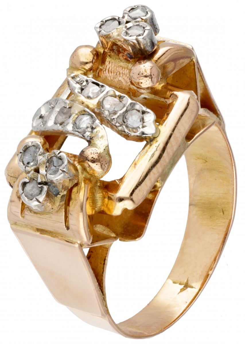 18 kt. Geelgouden ajour / opengewerkte art deco ring bezet met diamant.