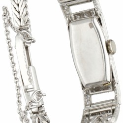 18 kt. Witgouden art deco dames polshorloge bezet met ca. 2.12 ct. diamant in een Pt 900 platina zetting.