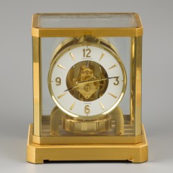 Een Jaeger-LeCoultre Atmos tafelklok, Zwitserland, 20e eeuw.