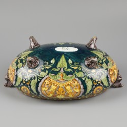 Een aardewerk jardinière met floraal decor, Lunéville Keller Guérin, Frankrijk, 1e helft 20e eeuw.