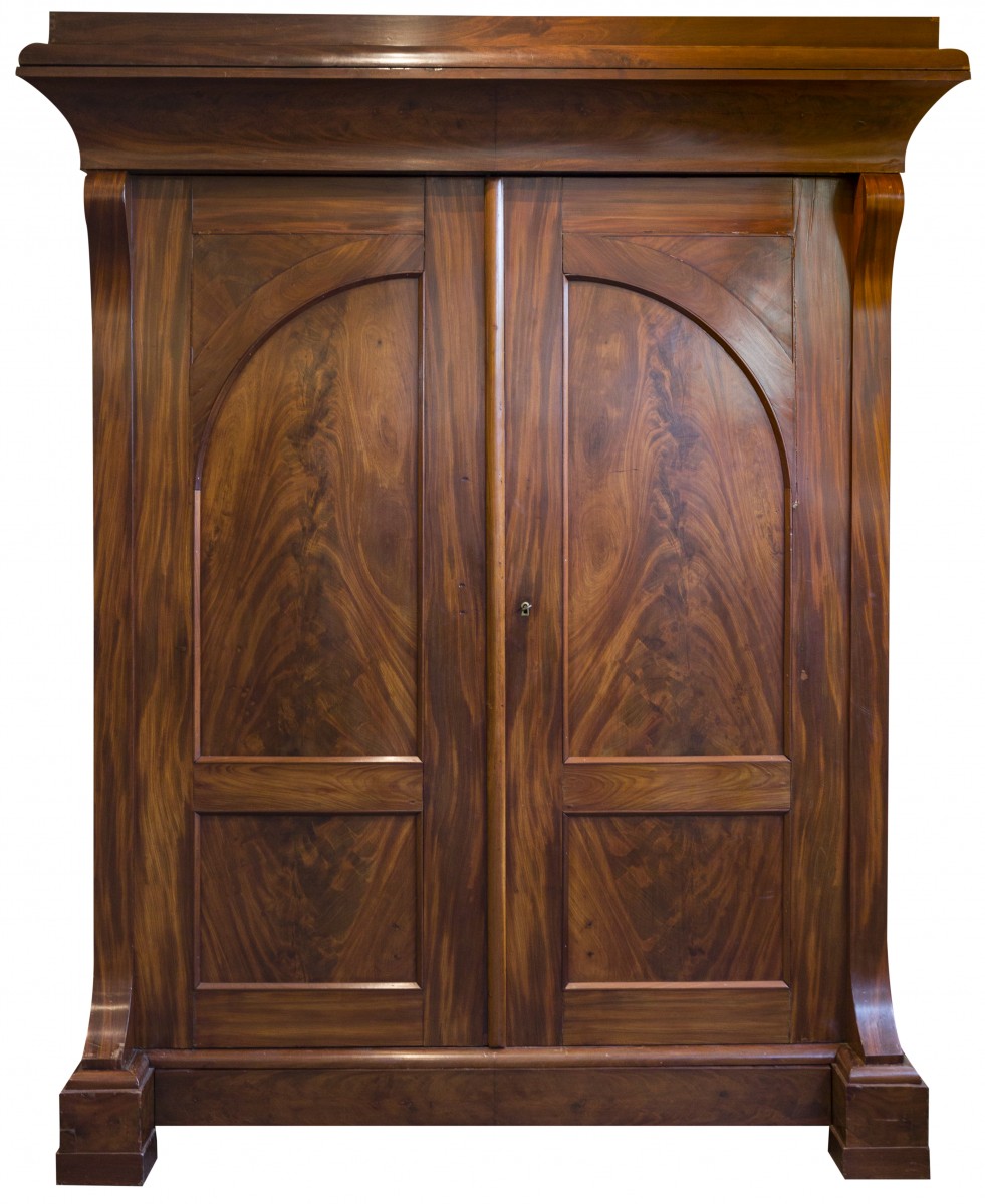 Een mahonie gefineerd biedermeier kabinet, Holland, 2e kwart 19e eeuw.