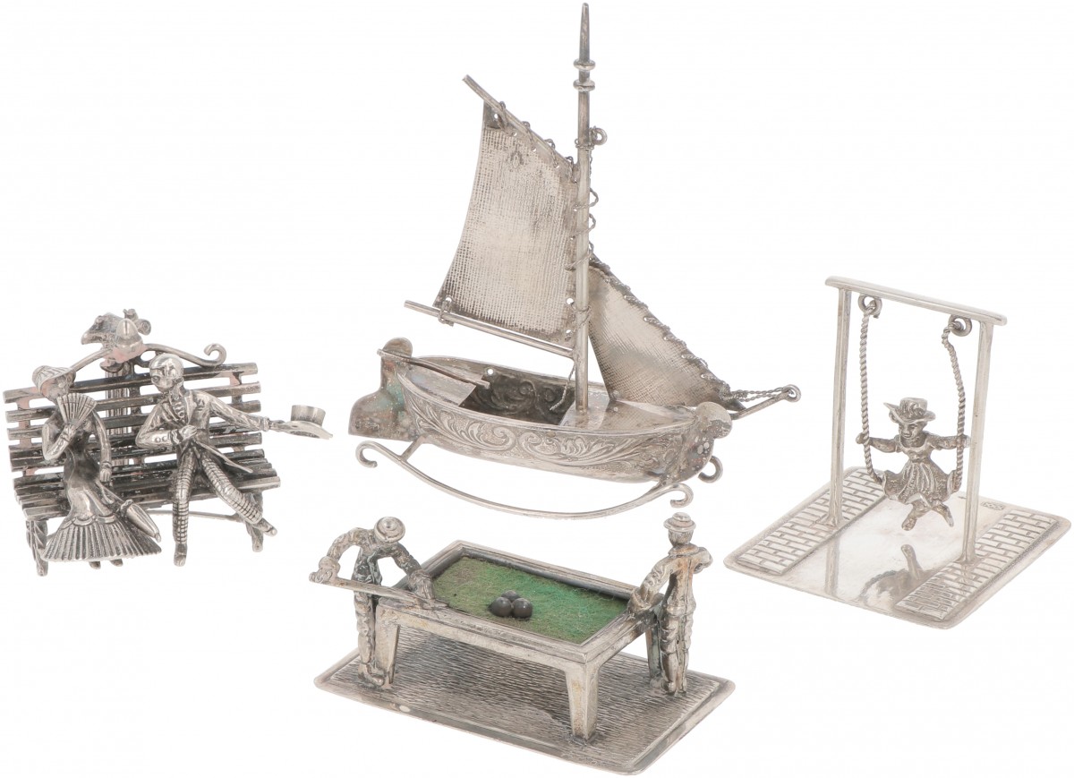 (4) delig lot miniaturen zilver.