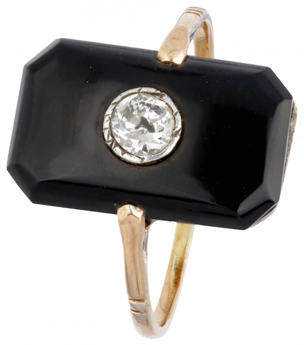 14 kt. Roségouden art deco ring bezet met ca. 0.15 ct. diamant en onyx.