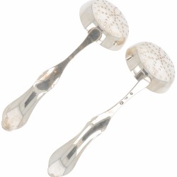 (2) delige set strooilepels zilver.
