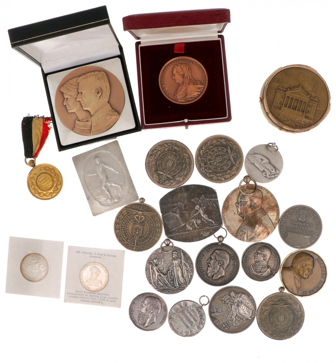 Europe. Lot (22) Silver and bronze medals.