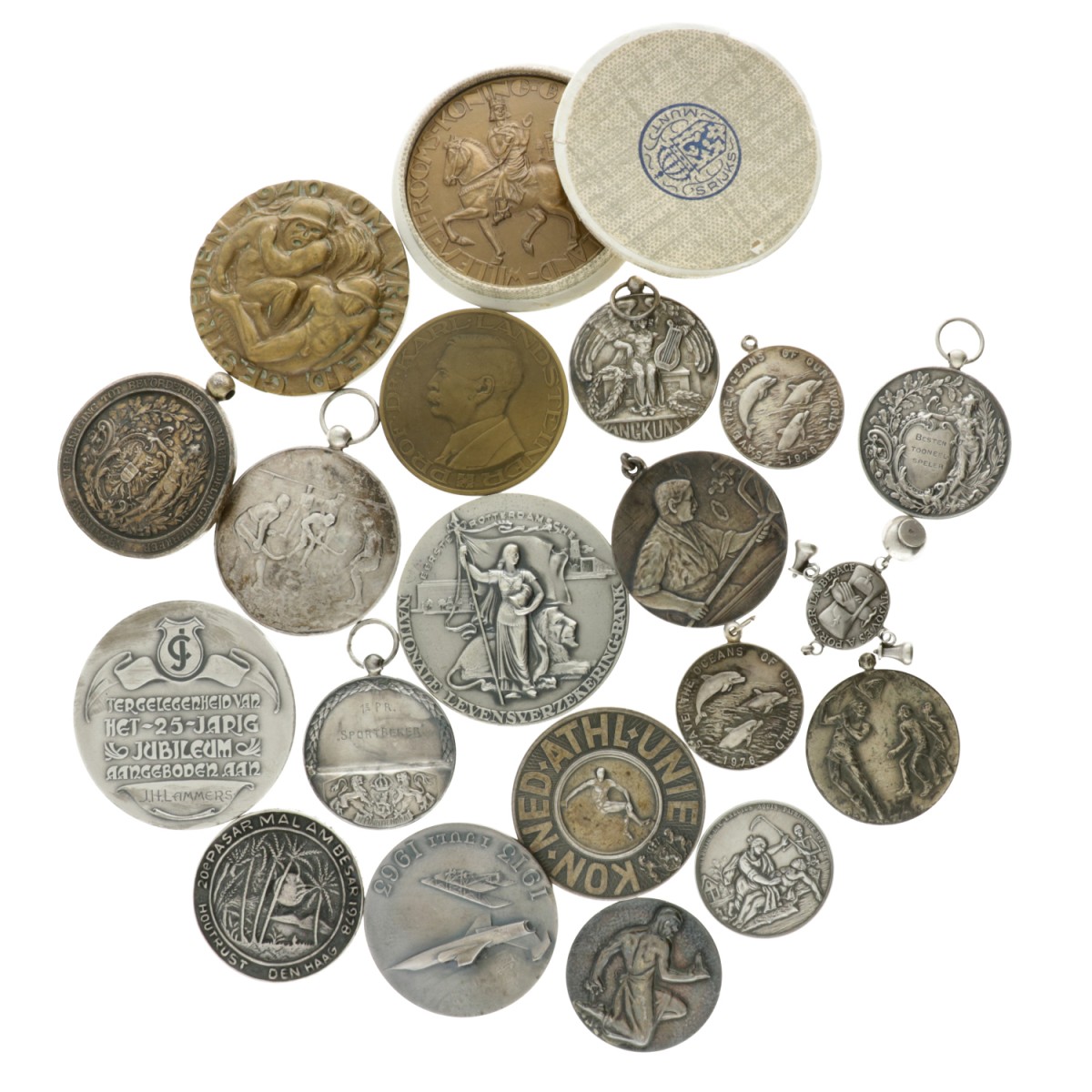 Nederland. Lot (20) Zilveren en bronzen penningen.