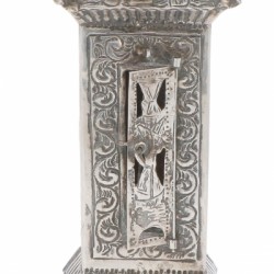 Miniatuur staand horloge zilver.