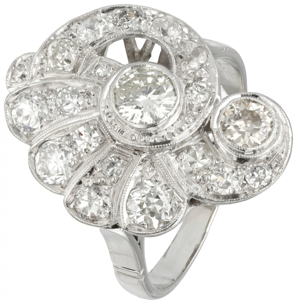 14 kt. Witgouden ring bezet met ca. 1.66 ct. diamant.