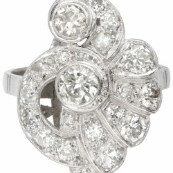 14 kt. Witgouden ring bezet met ca. 1.66 ct. diamant.