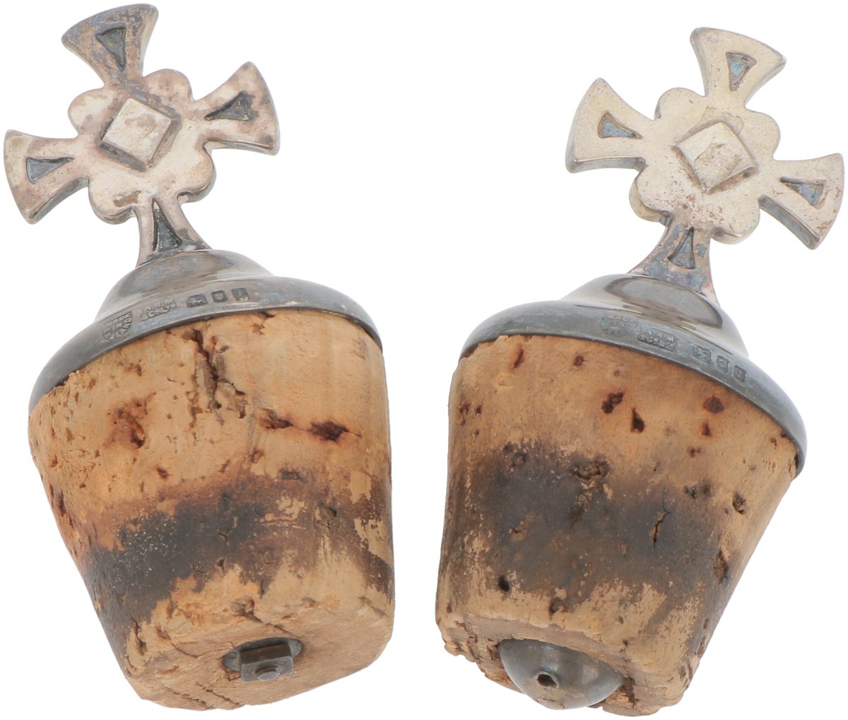 (2) delige set Chrismatorium stoppers zilver.