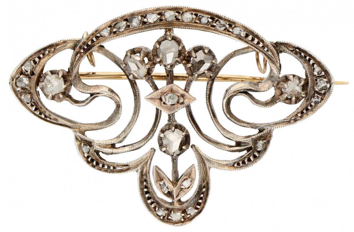 14 kt. Roségouden en 925/000 zilveren ajour art nouveau hanger / broche bezet met diamant.