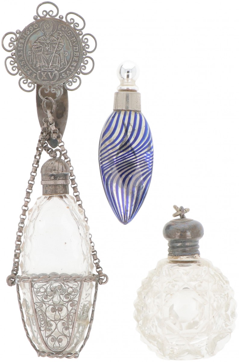 (3) delig lot parfum flacons zilver.