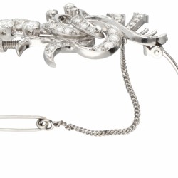 Pt 850 Platina broche bezet met ca. 2.61 ct. diamant.