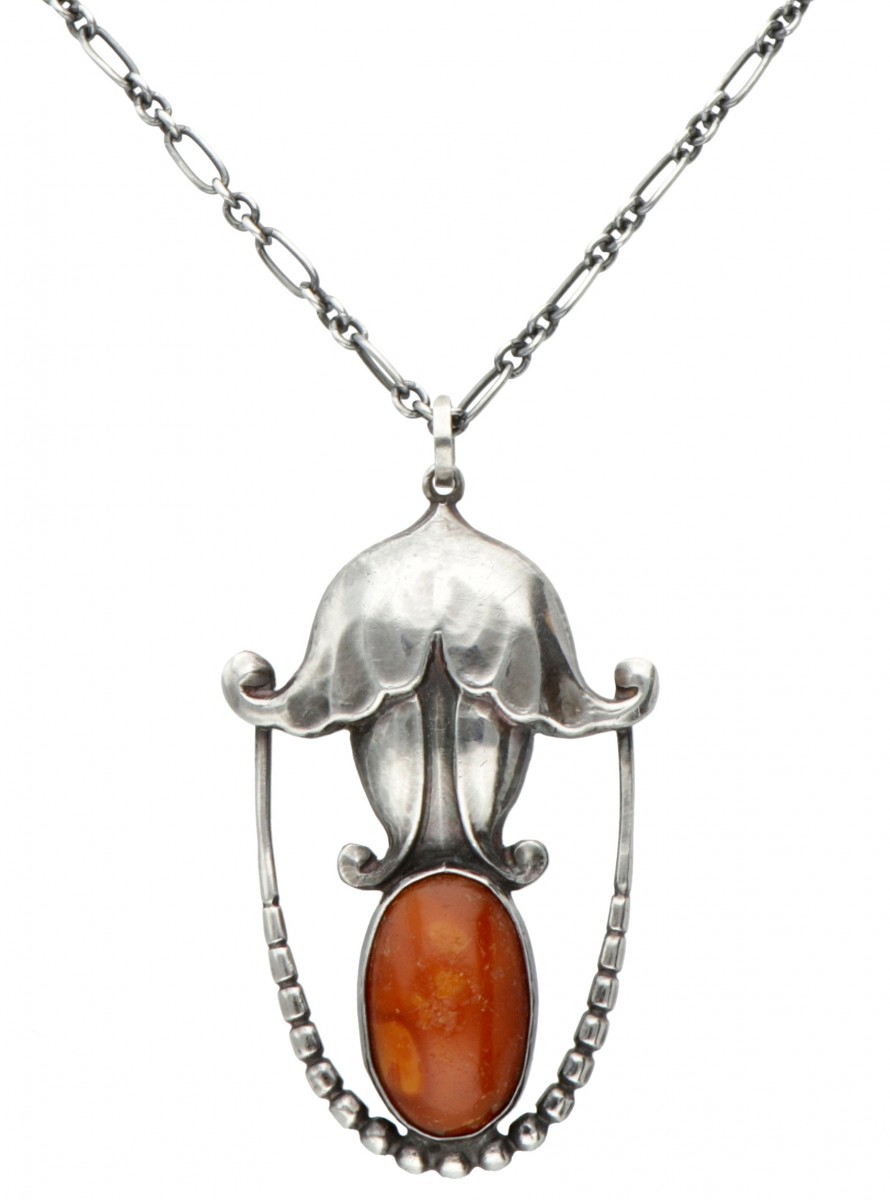 Vroeg zilveren Georg Jensen collier met no.42 art nouveau hanger bezet met barnsteen - 830/1000.