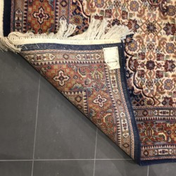 Een Perzisch "Isfahan" tapijt, Iran, 20e eeuw.